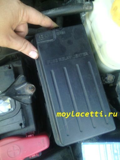 Как поменять топливный фильтр Chevrolet Lacetti своими руками?