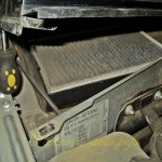 Как поменять салонный фильтр на Chevrolet Niva?
