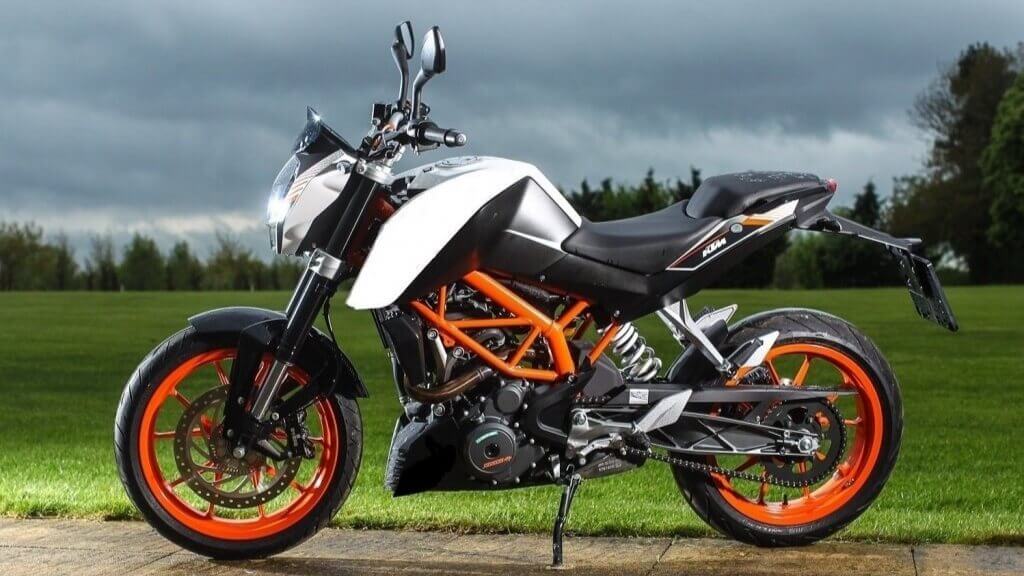 Нейкед KTM 390 DUKE