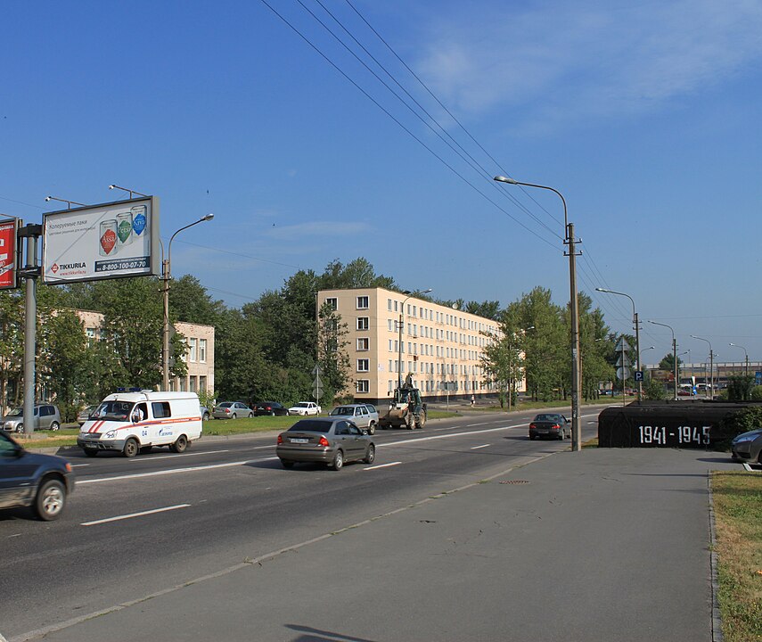 Очередное ДТП с КАМАЗом на проспекте Народного ополчения в Санкт-Петербурге